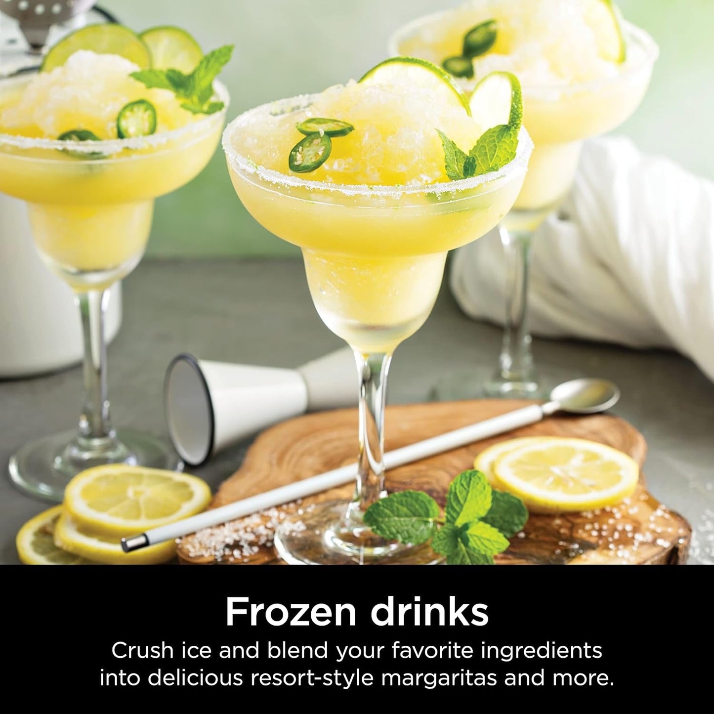 BL610 Professional 72 Oz Countertop Blender with 1000-Watt Base and Total Crushing Technology For-Smoothies, Ice and Frozen Fruit, Black