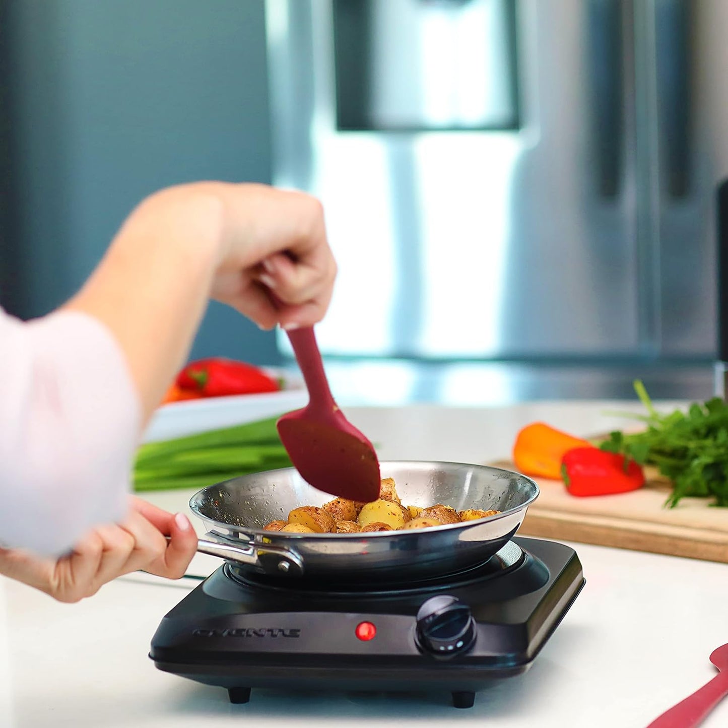 Countertop Infrared Single Burner, 1000W Electric Hot Plate with 7” Ceramic Glass Cooktop, 5 Level Temperature Setting & Easy to Clean Base, Compact Stove for Home Dorm Office, Black BGI101B